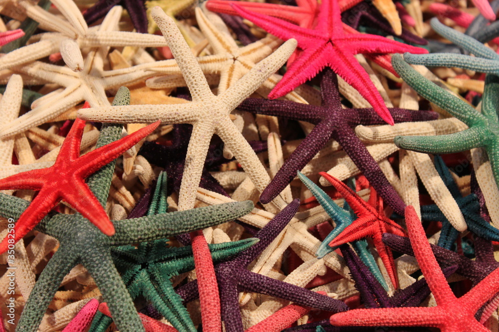 des étoiles de couleur