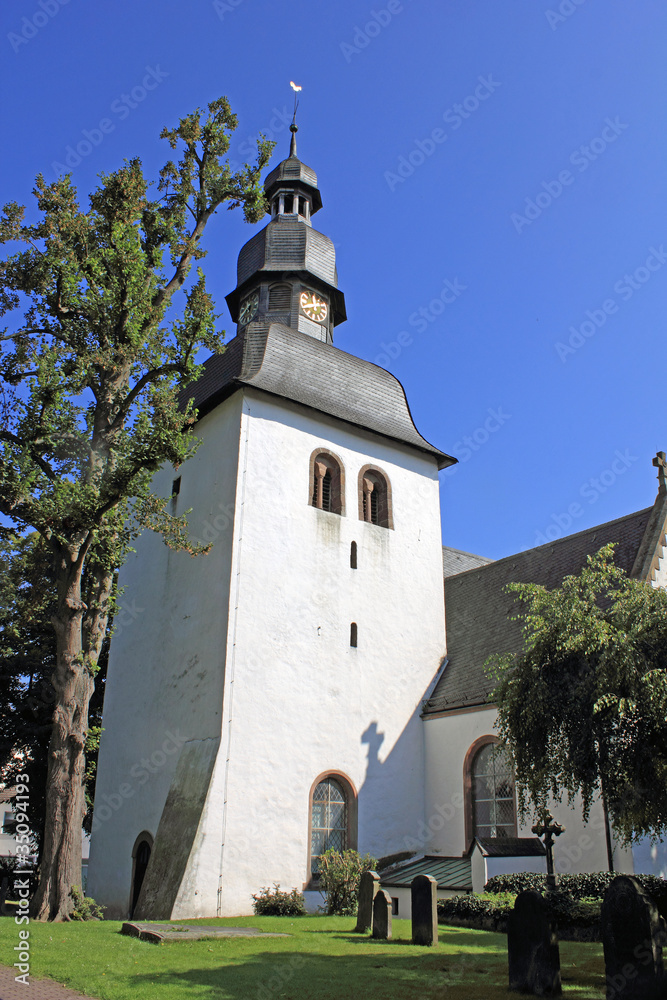 Kirche in Brake (Lemgo, Nordrhein-Westfalen)