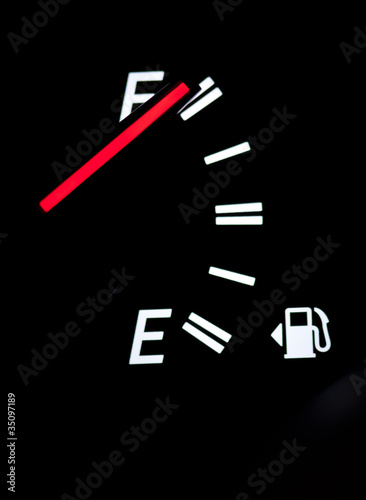 Car fuel scale