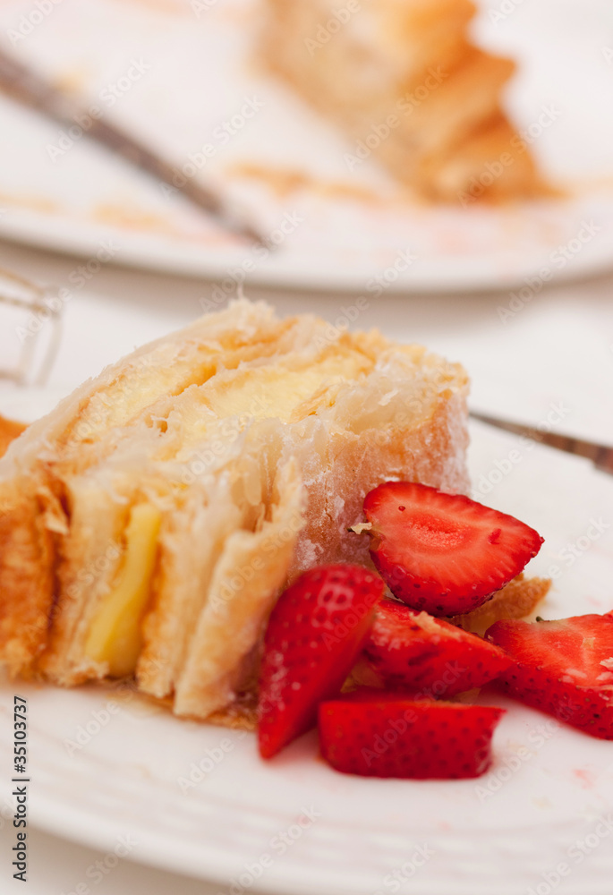 Feuilleté crème pâtissière et fraises Feuilleté crème pâtissière et fraises