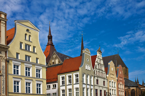 Historische Gebäude in Rostock.