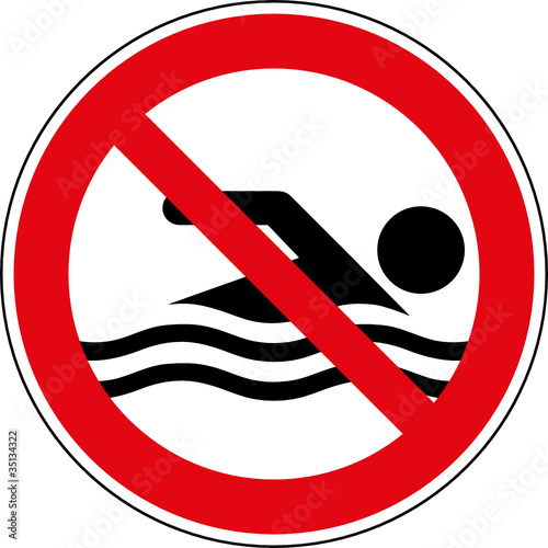 Schwimmen und Baden verboten Symbol und Text 