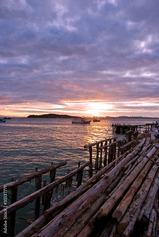 Fototapeta premium Sunrise Construction on the Koh Larn