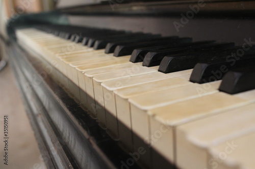 Foto Old piano keys