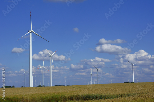 farma elektrowni wiatrowych 2 photo