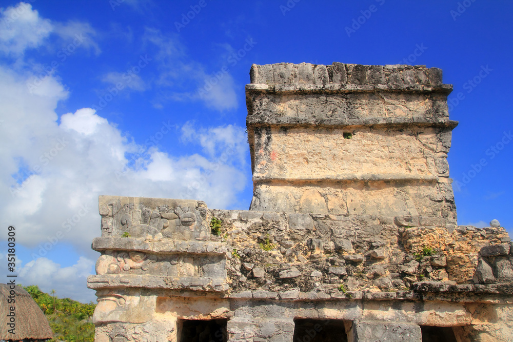 Naklejka premium Ancient Tulum Mayan ruins Mexico Quintana Roo