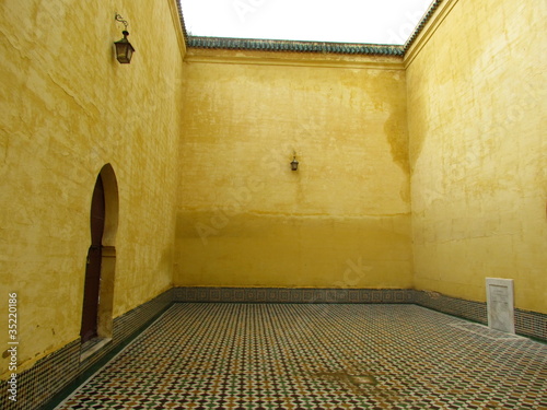 Cour du mausolée d'Ismaïl (Meknes, Maroc)