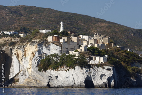 Ponza - Il faro e il cimitero