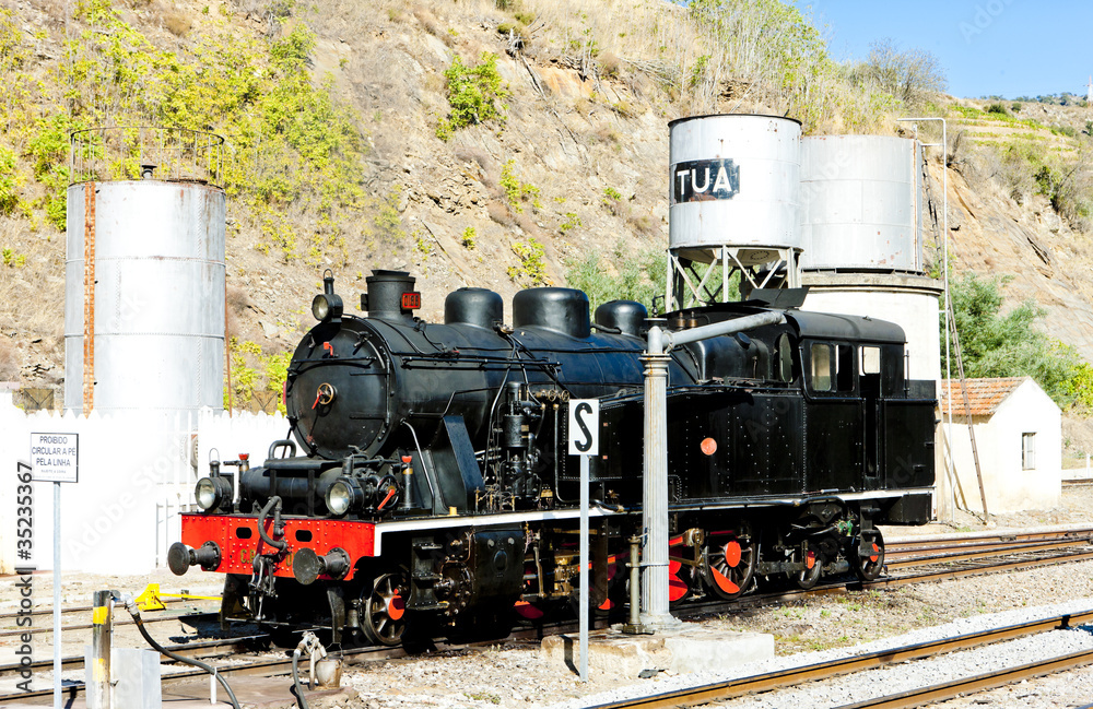 Naklejka premium steam locomotive at railway station in Tua, Douro Valley, Portug