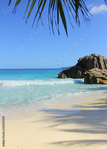 Stones Beach Tide