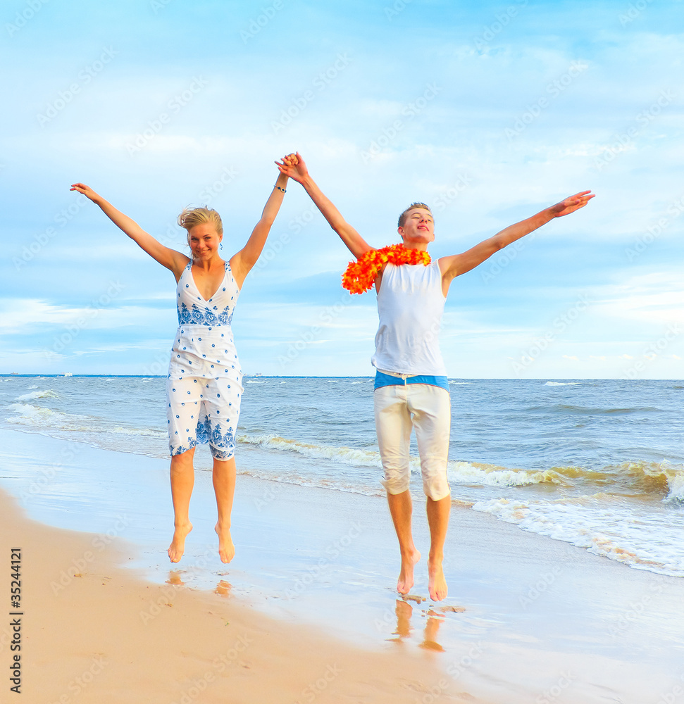 Happiness Couple Beach Happiness Couple Beach