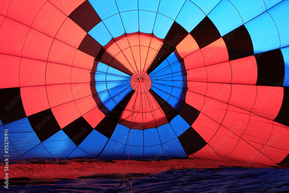 Fototapeta premium hot air balloon from inside