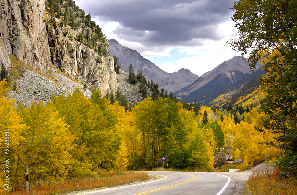 Fototapeta premium Scenic drive in Rocky mountains in Colorado