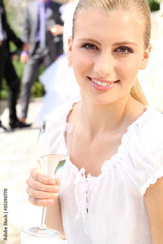 Blondine mit Sekt Blondine mit Sekt