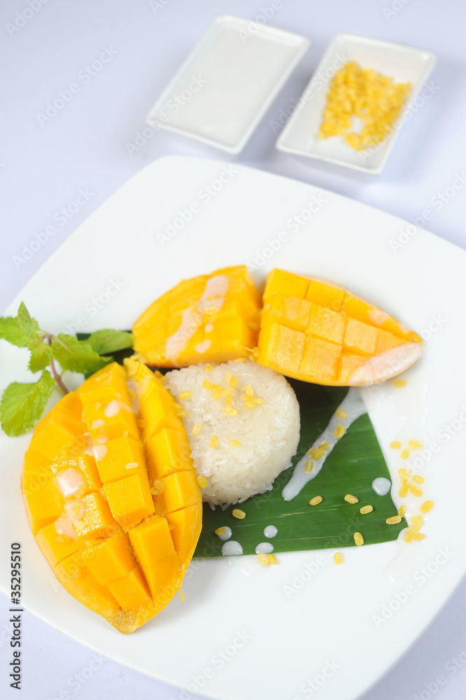 Thai's dessert Mango sticky rice with coconut milk Thai's dessert Mango sticky rice with coconut milk