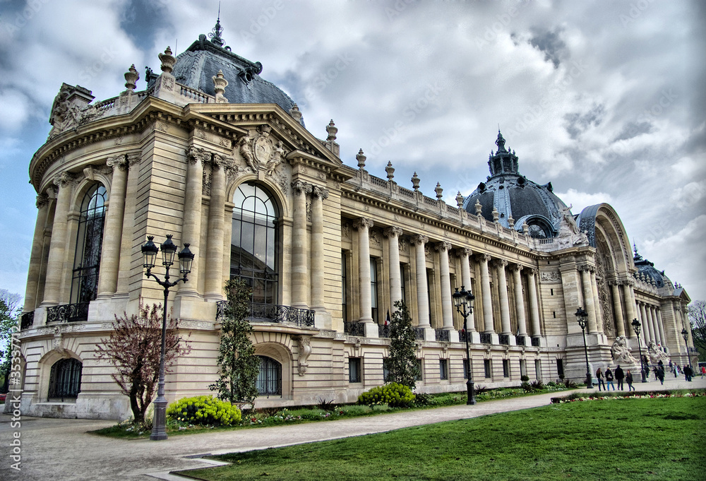 Lateral view of Petit Palais in Paris