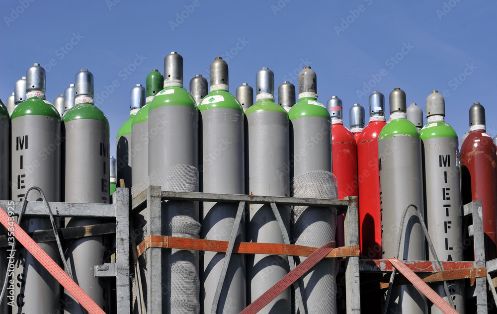 Gasflaschen Transport Sicherung Stock Photo | Adobe Stock