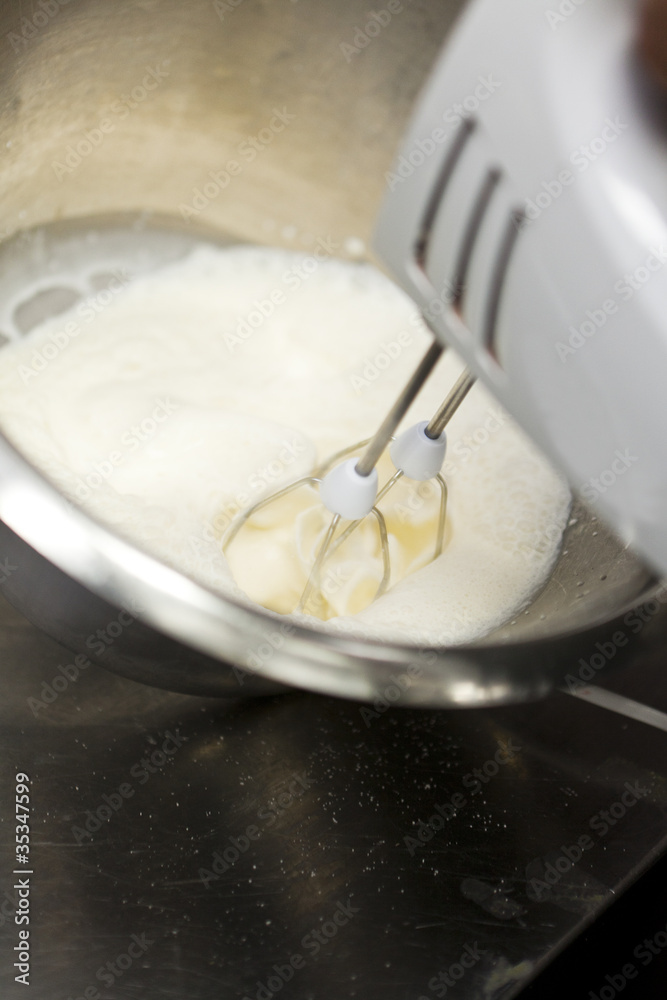 Mixing cream Mixing cream