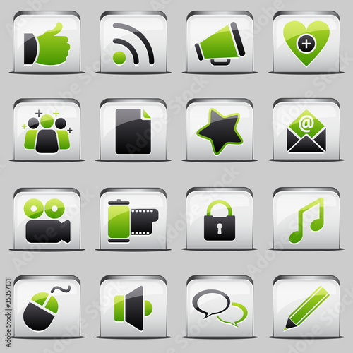 button White_green Social Media