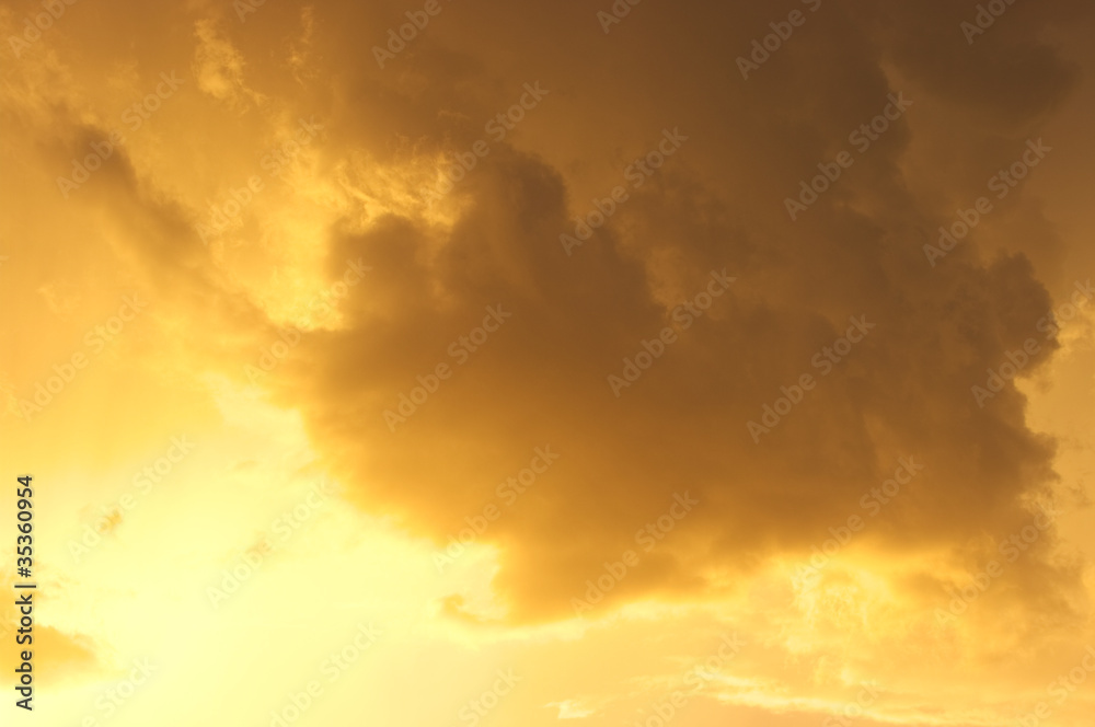 Clouds during the golden sunset