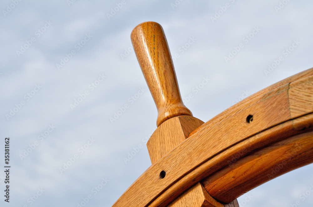 Obraz premium Sailboat Wheel