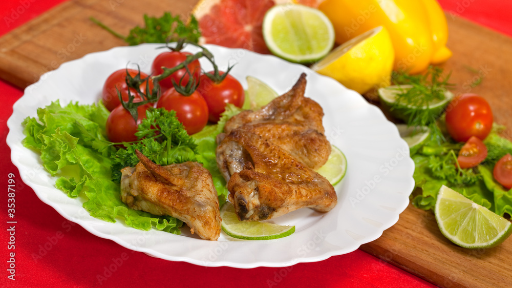 Roast chicken with salad and tomatoes Roast chicken with salad and tomatoes