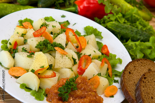 Boiled potatoes with vegetables