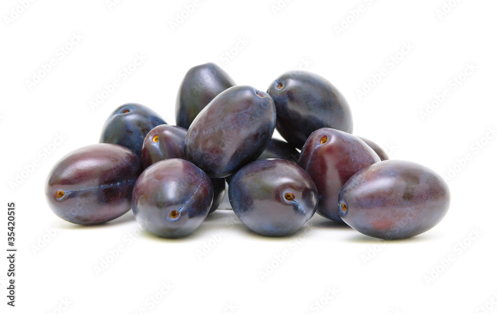 ripe plums ripe plums