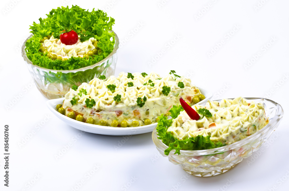 Polnische Gemüsesalate mit Mayonnaise Polnische Gemüsesalate mit Mayonnaise