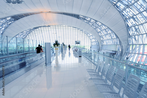 Obraz na plátně Flughafen Terminal - Abflug Gate
