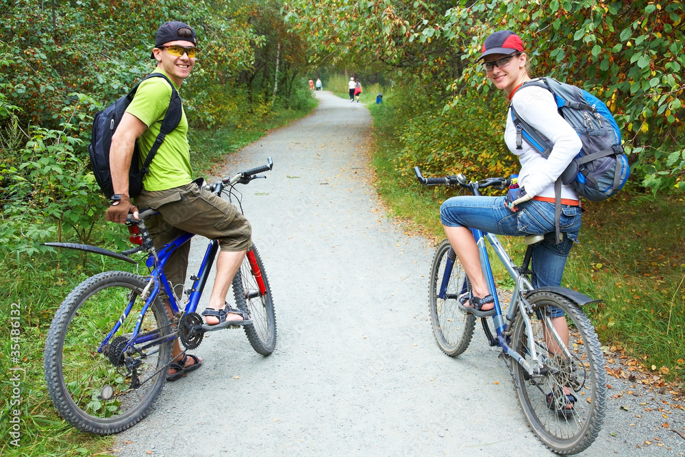 Fototapeta premium Couple with bicycles