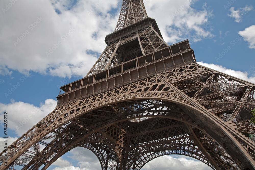 Paris - Eiffel tower and the sky - obrazy, fototapety, plakaty 