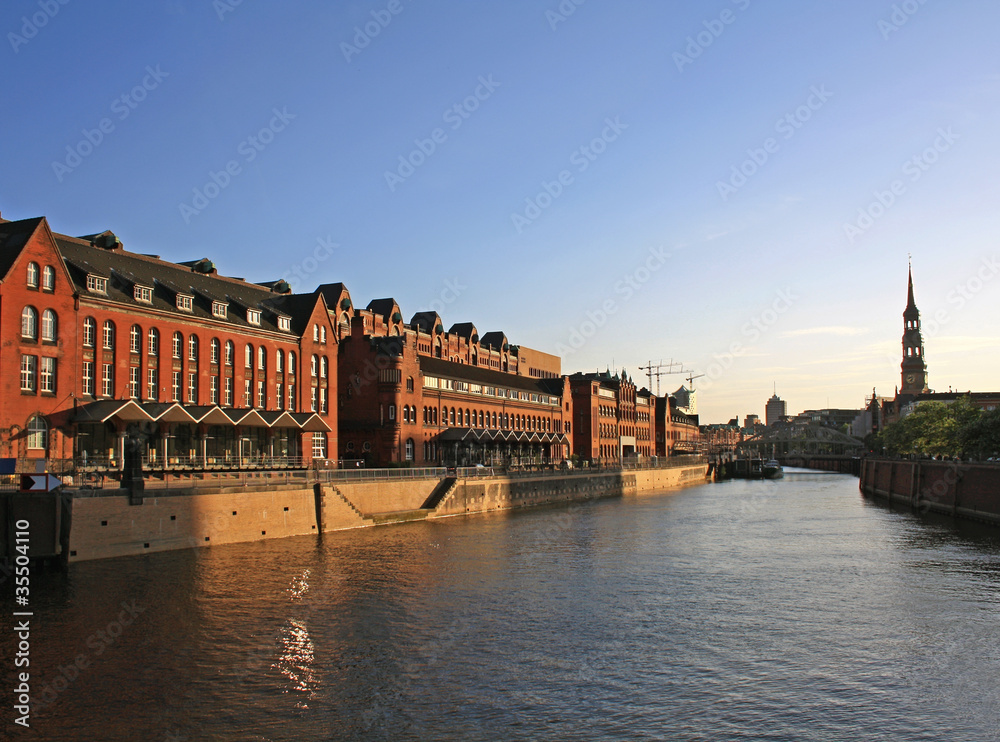 Fototapeta premium Old storehouses in Hamburg