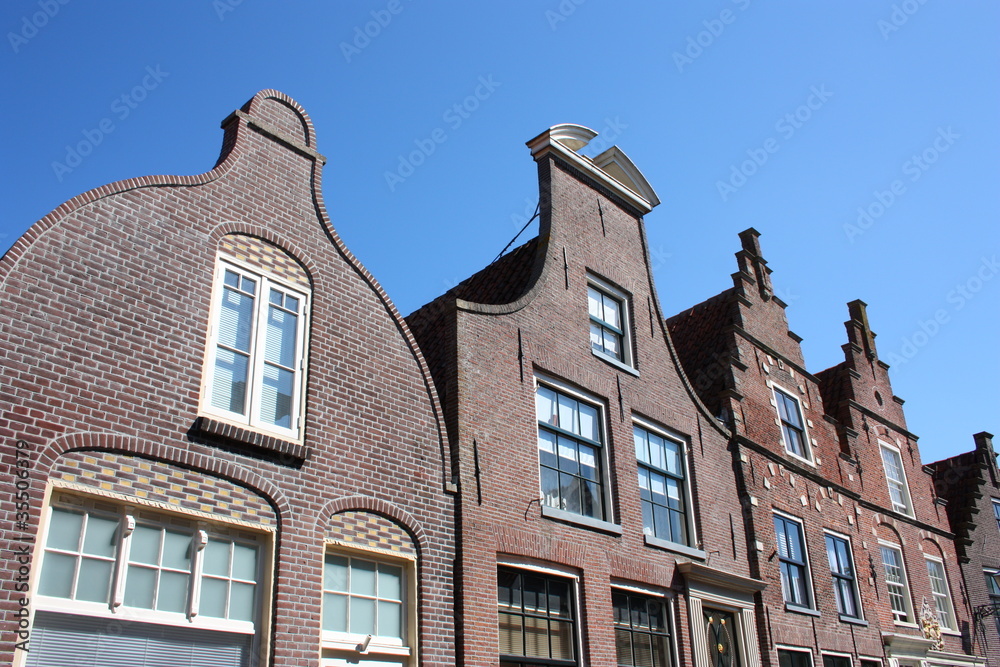 Fototapeta premium holländische backsteinhäuser mit giebel