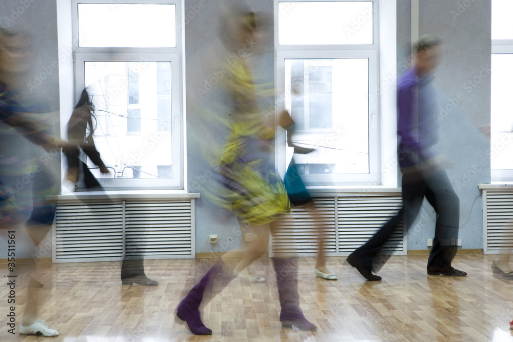 Obraz premium Group of Young People Training at a Dance Class