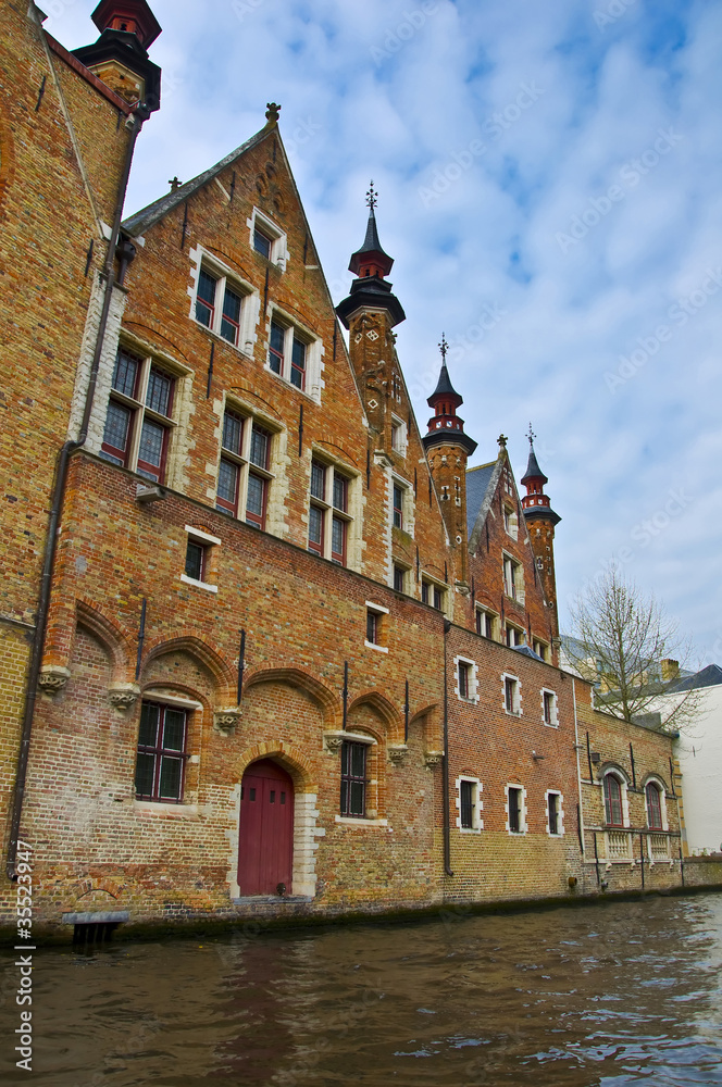 Fototapeta premium Classic view of channels of Bruges. Belgium.