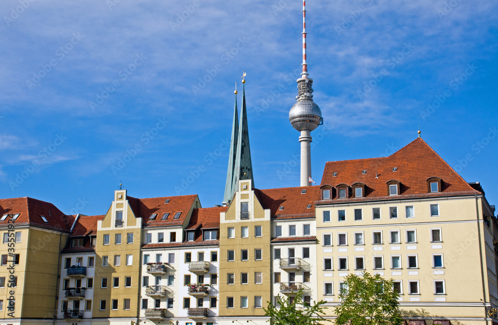 Fototapeta premium Nikolaiviertel and TV-tower in Berlin