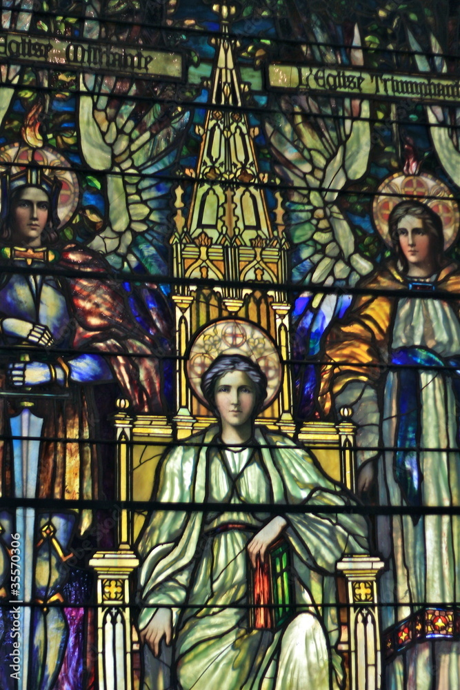 vetrata con mosaico a tema sacro