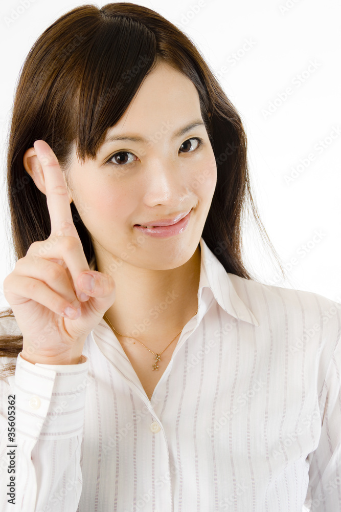 指差す女性社員