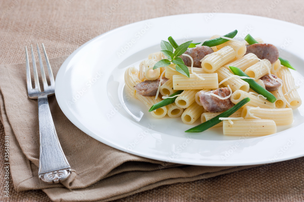 Macaroni with sausage and green beans Macaroni with sausage and green beans