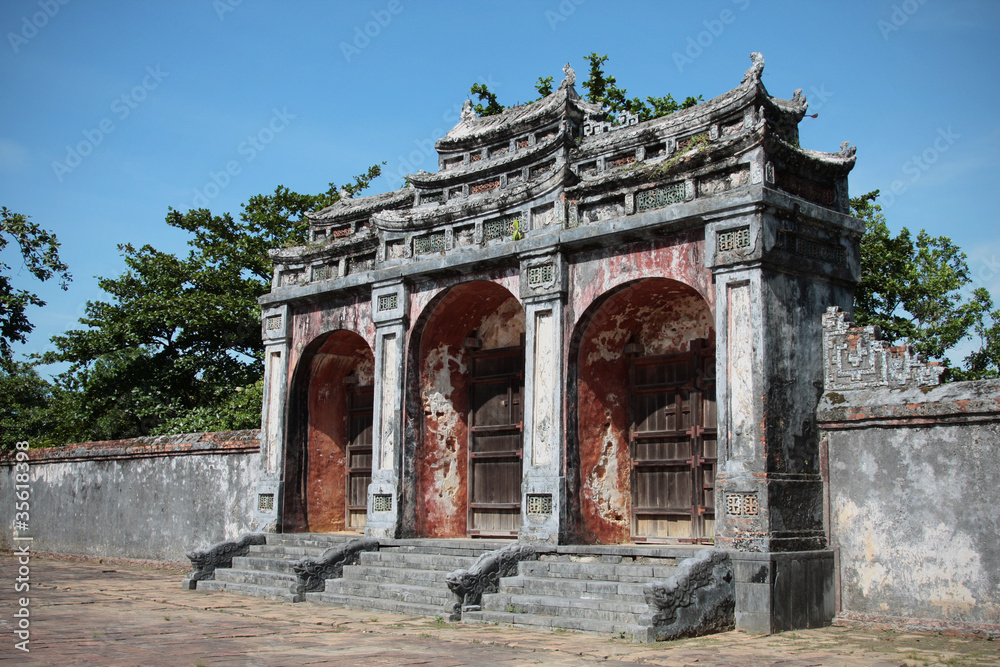 ingresso delle tombe imperiali a hue