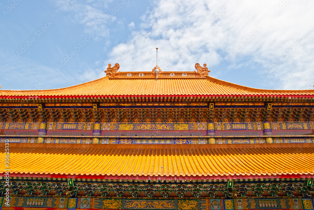 roof chinese temple in Thailand (wat nang lui yee2, dragon2) roof chinese temple in Thailand (wat nang lui yee2, dragon2)