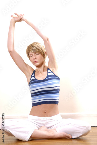 Femme yoga gymnastique