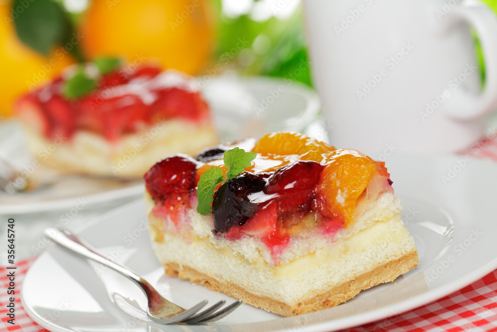 Erdbeer und Obstkuchen Erdbeer und Obstkuchen