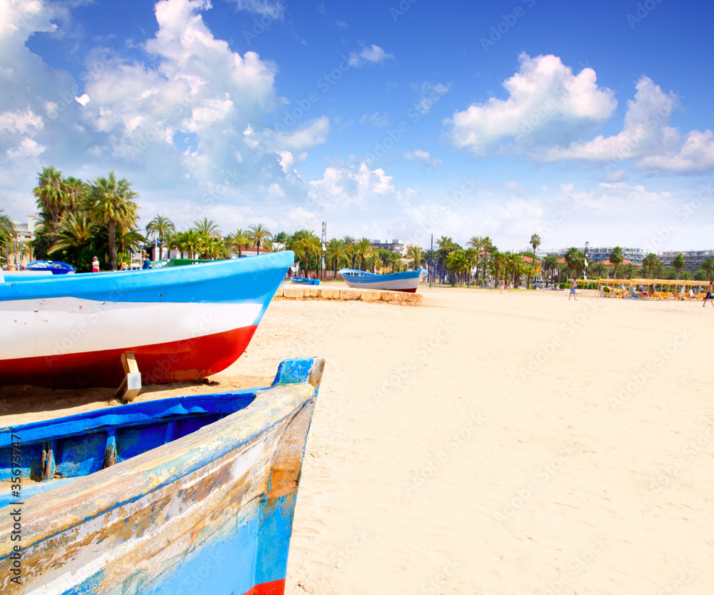 Obraz premium beach of Salou with beached boats