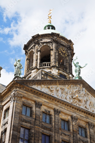 Obraz na płótnie Top of the royal palace on Dam Square in Amsterdam. w salonie