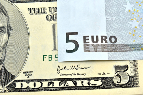 Dolares contra euros
