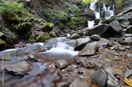 Obraz na płótnie Shypit Waterfall. Ukraine w salonie