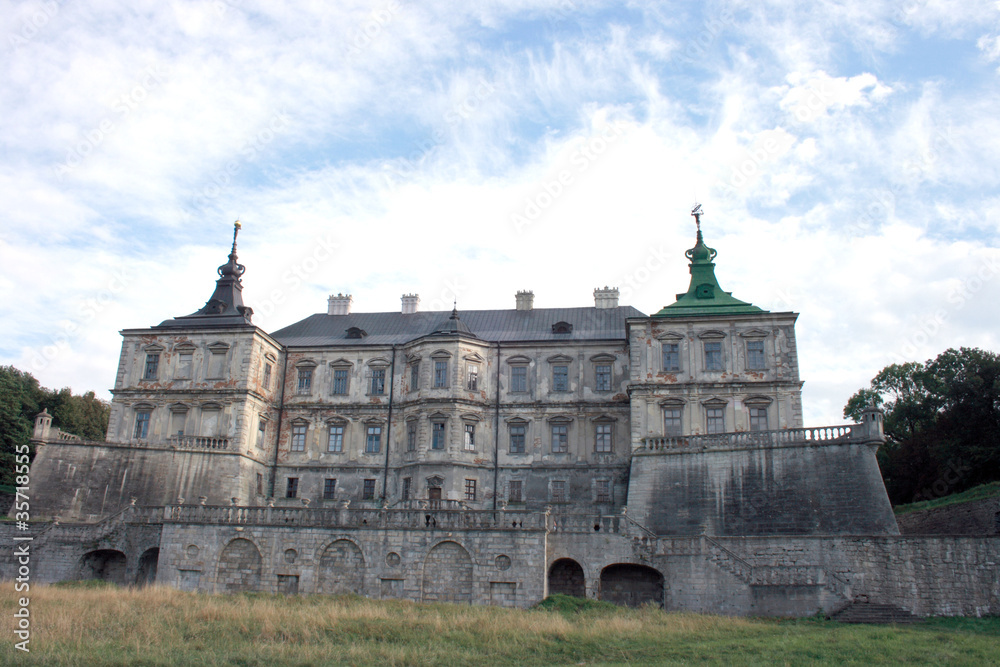 Pidhirtsi Castle