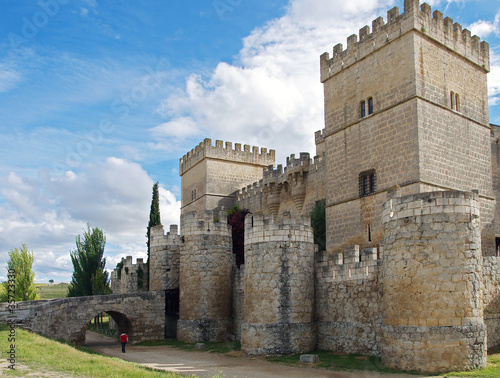Obraz na plátně castillo de ampudia,palencia,españa